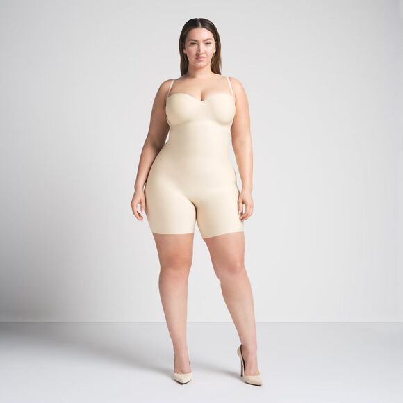 Skims Body Core - Sculpt Underwire Mid Thigh Bodysuit Small NWT Sand Authentic - Picture 1 of 6